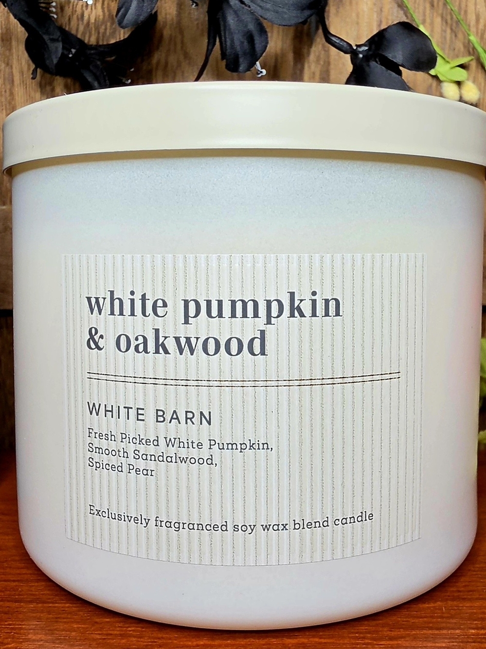 Bath & Body Works White Pumpkin & Oakwood White Scented Candle
